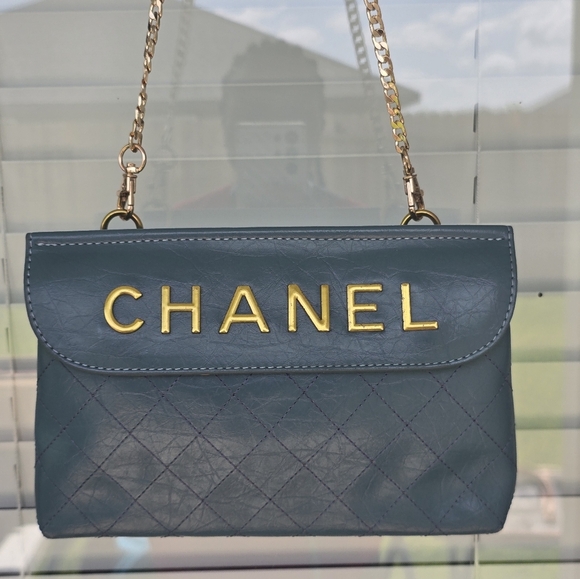 $6500 Chanel Blue Crossbody Quilted Bag ChainStrap Women Blue Gold Double Button - Picture 16 of 16